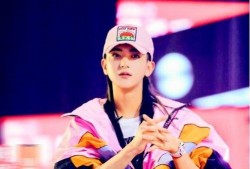 员工爆料黄子韬视频,揭秘明星幕后生活片段