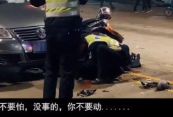 交警爆料抢劫事件视频,惊心动魄的抢劫现场视频，警方全力追捕嫌疑人