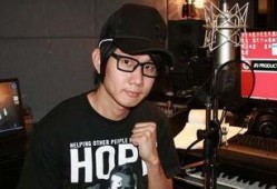 林俊杰爆料多次运动视频,运动达人炼成记